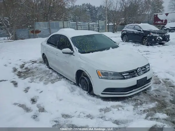 3VW267AJ6GM273696 2016 VOLKSWAGEN JETTA - Image 1
