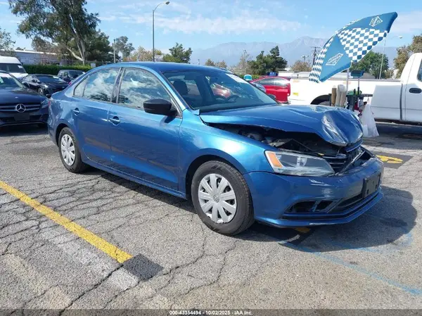 3VW267AJ6GM304879 2016 VOLKSWAGEN JETTA - Image 1