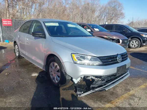 3VW267AJ6GM321214 2016 VOLKSWAGEN JETTA - Image 1