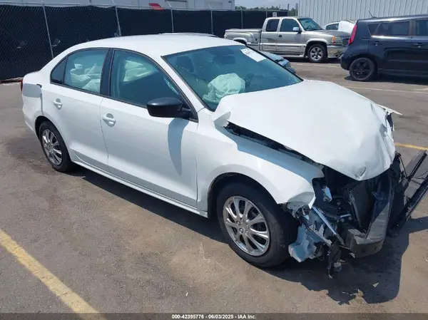 3VW267AJ6GM334710 2016 VOLKSWAGEN JETTA - Image 1