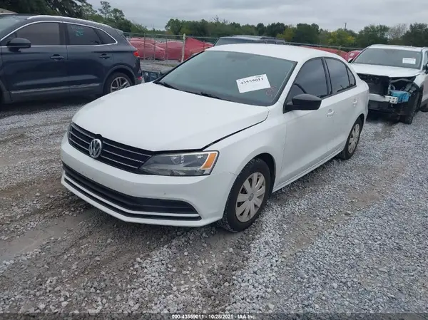 3VW267AJ6GM361132 2016 VOLKSWAGEN JETTA - Image 2