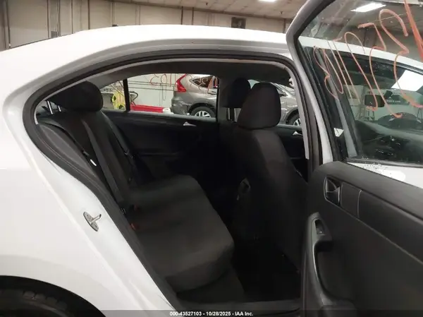 3VW267AJ6GM365780 2016 VOLKSWAGEN JETTA - Image 8