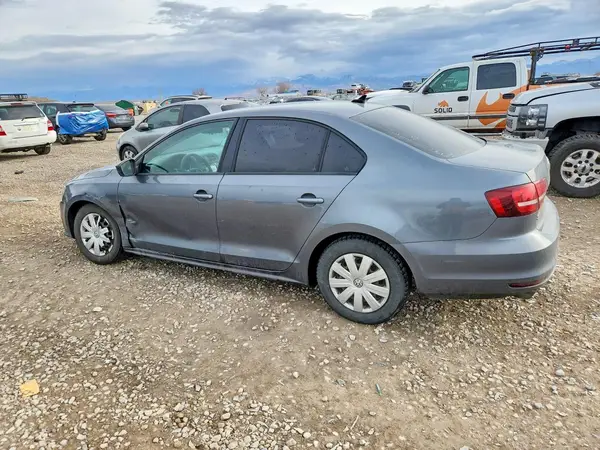 3VW267AJ7GM399680 2016 VOLKSWAGEN JETTA - Image 2
