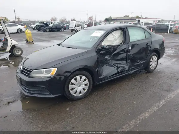 3VW267AJ8GM217758 2016 VOLKSWAGEN JETTA - Image 2