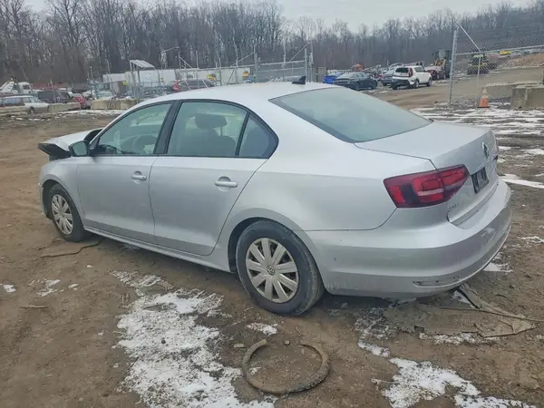 3VW267AJ8GM232437 2016 VOLKSWAGEN JETTA - Image 2