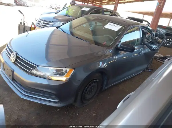 3VW267AJ8GM255782 2016 VOLKSWAGEN JETTA - Image 2