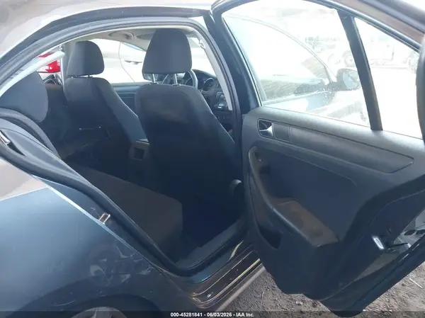 3VW267AJ8GM255782 2016 VOLKSWAGEN JETTA - Image 8