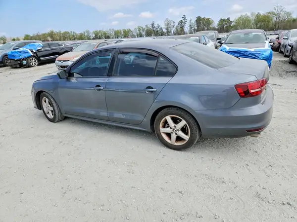 3VW267AJ8GM272842 2016 VOLKSWAGEN JETTA - Image 2
