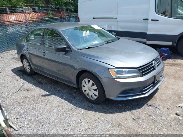 3VW267AJ8GM286742 2016 VOLKSWAGEN JETTA - Image 1