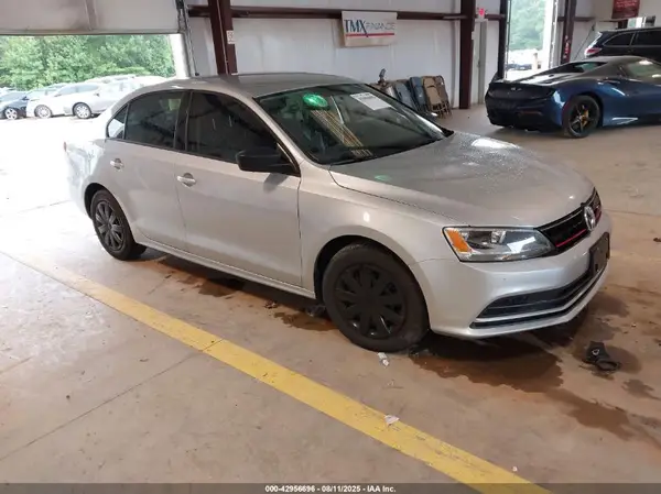 3VW267AJ8GM296719 2016 VOLKSWAGEN JETTA - Image 1