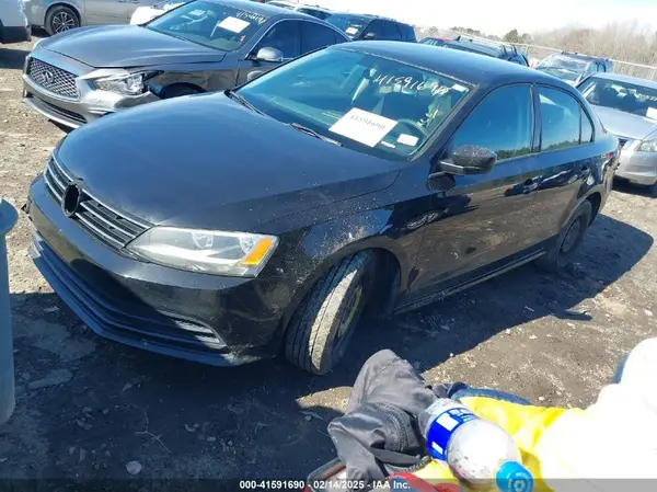 3VW267AJ8GM312207 2016 VOLKSWAGEN JETTA - Image 2
