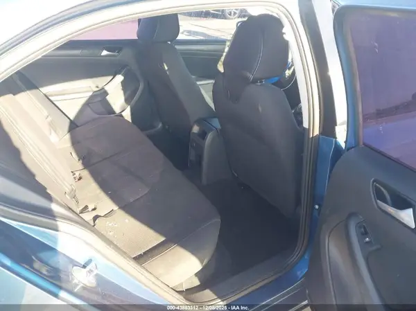 3VW267AJ8GM330755 2016 VOLKSWAGEN JETTA - Image 8