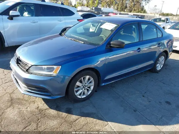 3VW267AJ8GM363903 2016 VOLKSWAGEN JETTA - Image 2