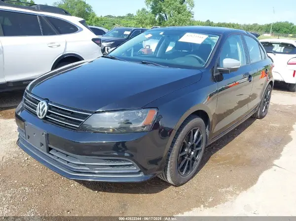 3VW267AJ8GM365148 2016 VOLKSWAGEN JETTA - Image 2