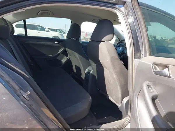 3VW267AJ8GM382953 2016 VOLKSWAGEN JETTA - Image 8