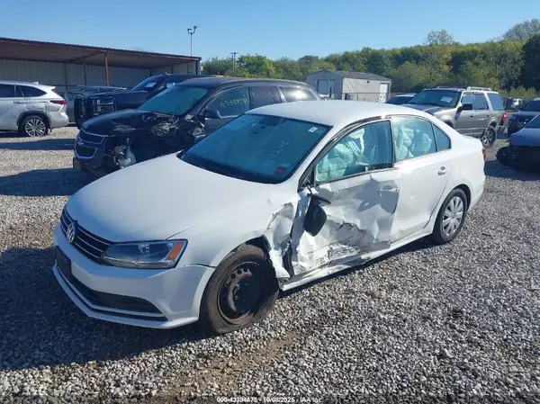 3VW267AJ8GM384248 2016 VOLKSWAGEN JETTA - Image 2