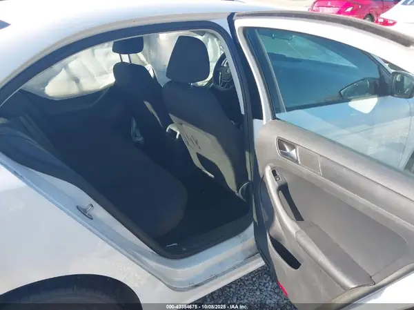 3VW267AJ8GM384248 2016 VOLKSWAGEN JETTA - Image 8