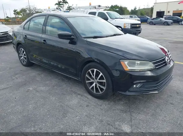 3VW267AJ8GM413974 2016 VOLKSWAGEN JETTA - Image 1