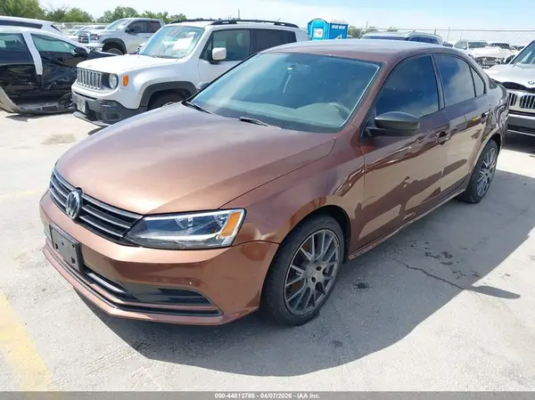 3VW267AJ8GM415790 2016 VOLKSWAGEN JETTA - Image 2