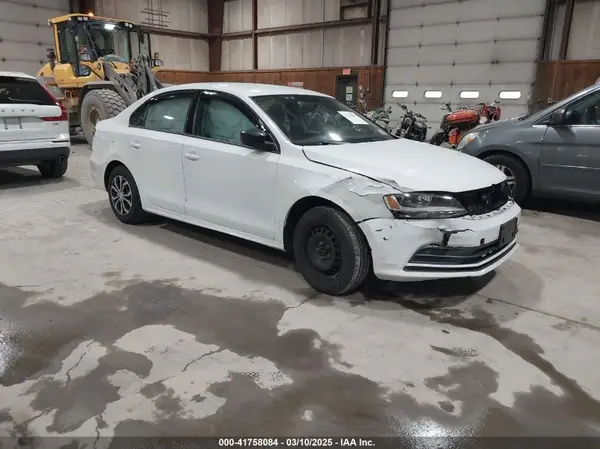 3VW267AJ8GM415983 2016 VOLKSWAGEN JETTA - Image 1