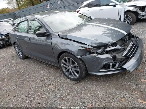 3VW267AJ9GM318405 2016 VOLKSWAGEN JETTA - Image 1