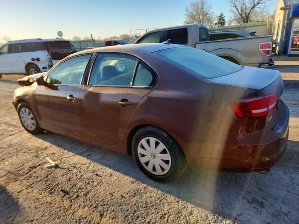 3VW267AJ9GM320915 2016 VOLKSWAGEN JETTA - Image 2
