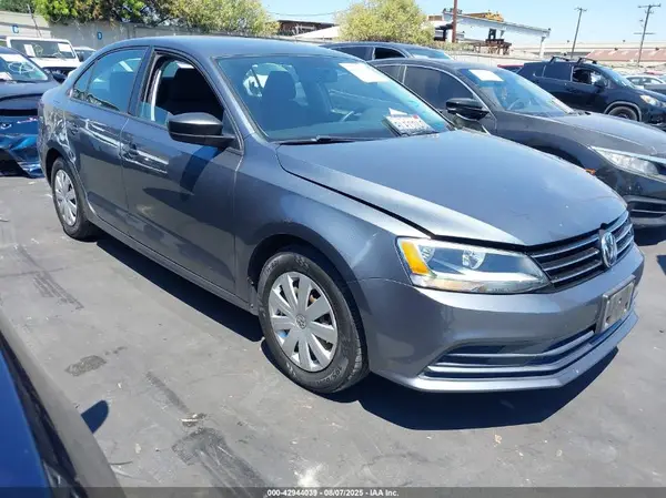3VW267AJ9GM343952 2016 VOLKSWAGEN JETTA - Image 1