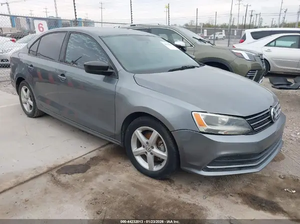 3VW267AJ9GM365806 2016 VOLKSWAGEN JETTA - Image 1
