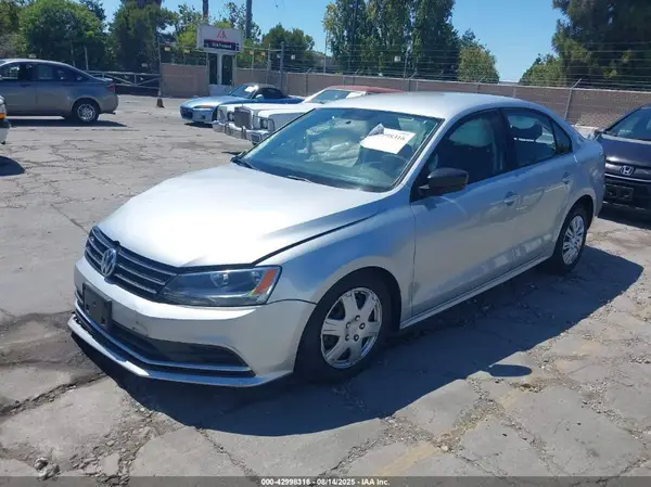 3VW267AJXGM210035 2016 VOLKSWAGEN JETTA - Image 2
