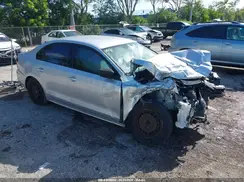 3VW267AJXGM305811 2016 VOLKSWAGEN JETTA