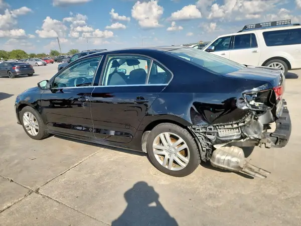 3VW2B7AJ0HM201406 2017 VOLKSWAGEN JETTA - Image 2