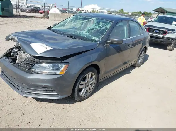 3VW2B7AJ0HM210817 2017 VOLKSWAGEN JETTA - Image 2