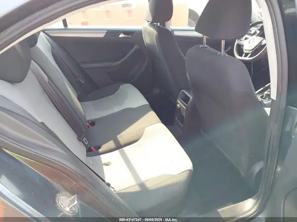 3VW2B7AJ0HM211496 2017 VOLKSWAGEN JETTA - Image 8