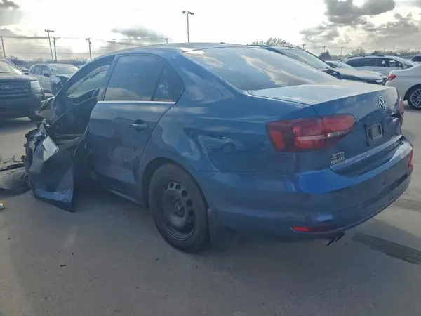 3VW2B7AJ0HM213149 2017 VOLKSWAGEN JETTA - Image 2
