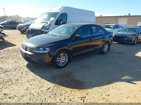 3VW2B7AJ0HM213569 2017 VOLKSWAGEN JETTA - Image 2