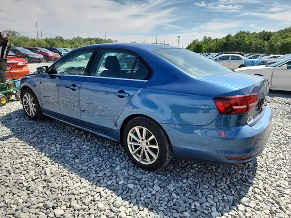 3VW2B7AJ0HM218920 2017 VOLKSWAGEN JETTA - Image 2