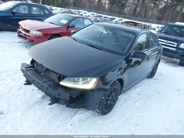 3VW2B7AJ0HM221672 2017 VOLKSWAGEN JETTA - Image 2