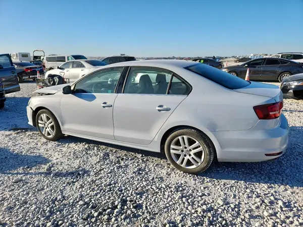 3VW2B7AJ0HM233014 2017 VOLKSWAGEN JETTA - Image 2