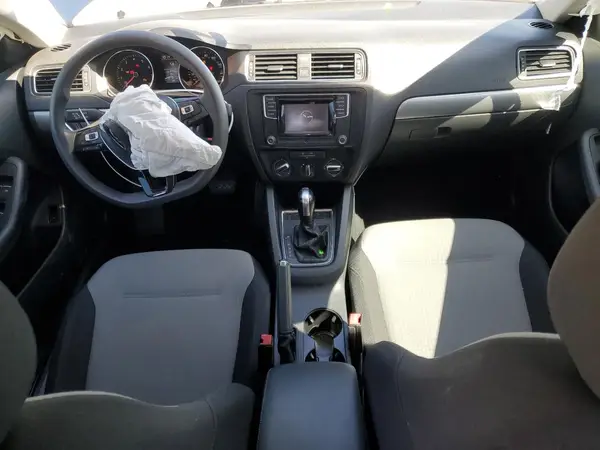 3VW2B7AJ0HM240013 2017 VOLKSWAGEN JETTA - Image 8