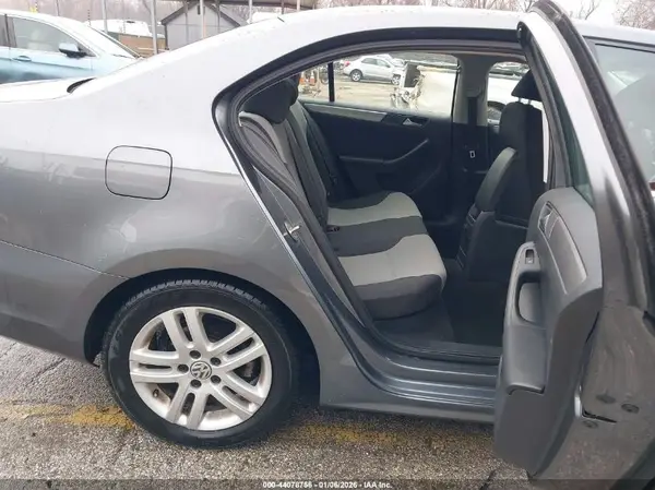 3VW2B7AJ0HM251464 2017 VOLKSWAGEN JETTA - Image 8