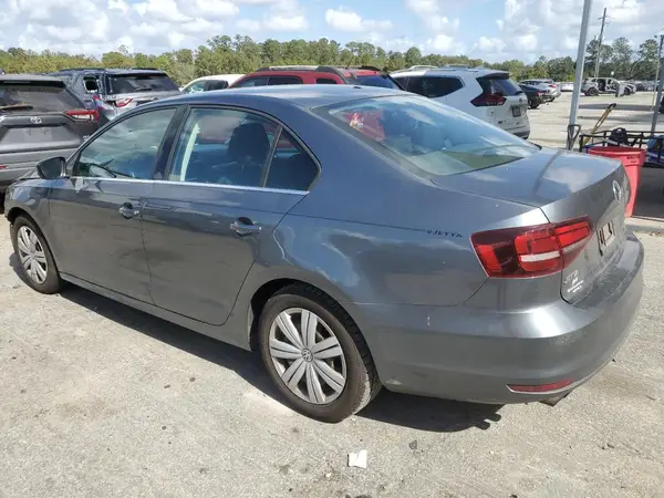 3VW2B7AJ0HM253683 2017 VOLKSWAGEN JETTA - Image 2