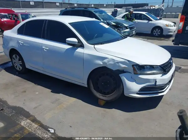 3VW2B7AJ0HM257054 2017 VOLKSWAGEN JETTA - Image 1