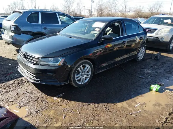 3VW2B7AJ0HM257586 2017 VOLKSWAGEN JETTA - Image 2