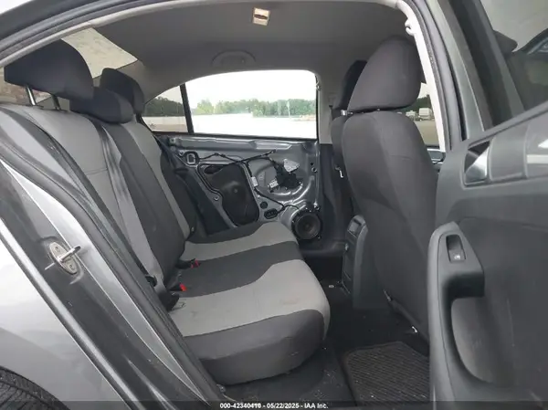 3VW2B7AJ0HM260942 2017 VOLKSWAGEN JETTA - Image 8