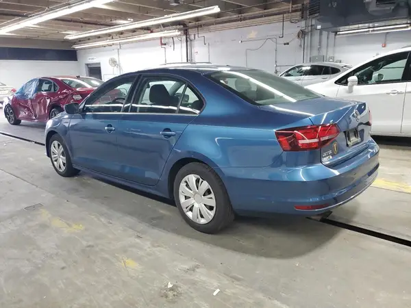 3VW2B7AJ0HM263274 2017 VOLKSWAGEN JETTA - Image 2