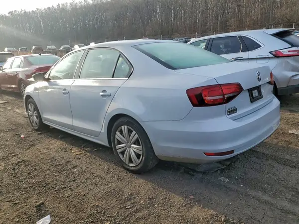 3VW2B7AJ0HM274890 2017 VOLKSWAGEN JETTA - Image 2