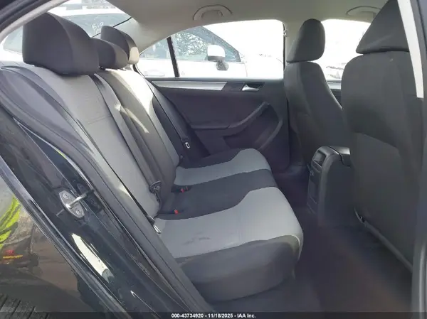 3VW2B7AJ0HM282228 2017 VOLKSWAGEN JETTA - Image 8