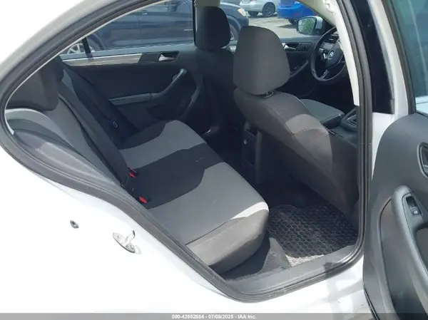 3VW2B7AJ0HM284822 2017 VOLKSWAGEN JETTA - Image 8