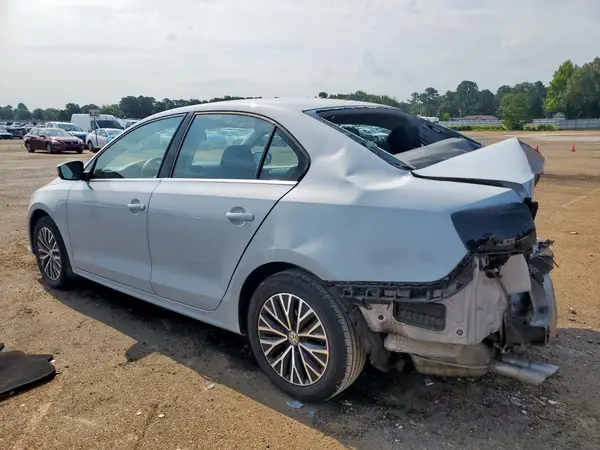 3VW2B7AJ0HM285131 2017 VOLKSWAGEN JETTA - Image 2