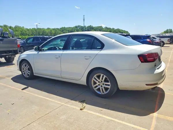 3VW2B7AJ0HM290412 2017 VOLKSWAGEN JETTA - Image 2